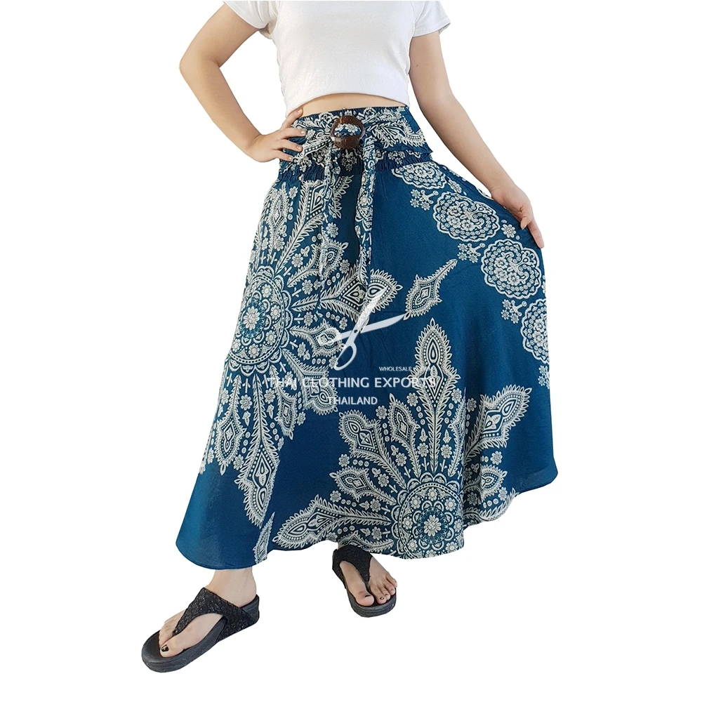 
Snow Flake Printed Long Skirt With Coconut Buckle 