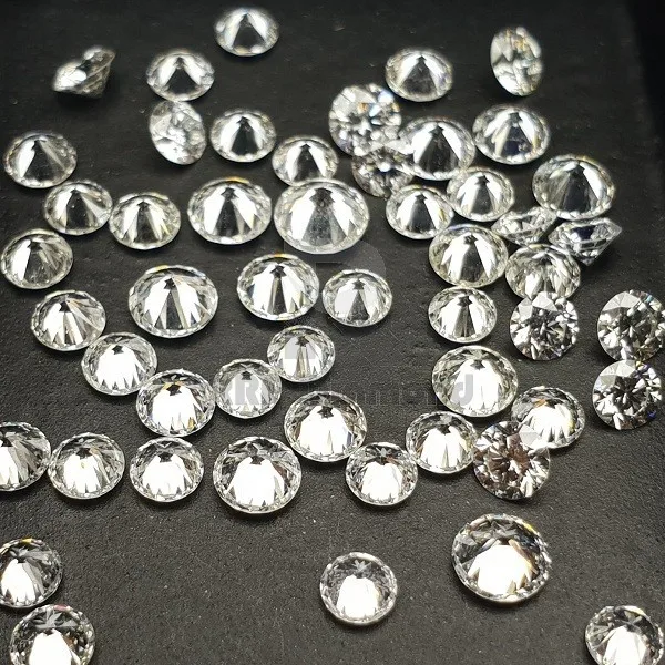 HPHT Diamond Polished Loose VVS Clarity Melee Lab Made CVD White Round Cut Diamonds
