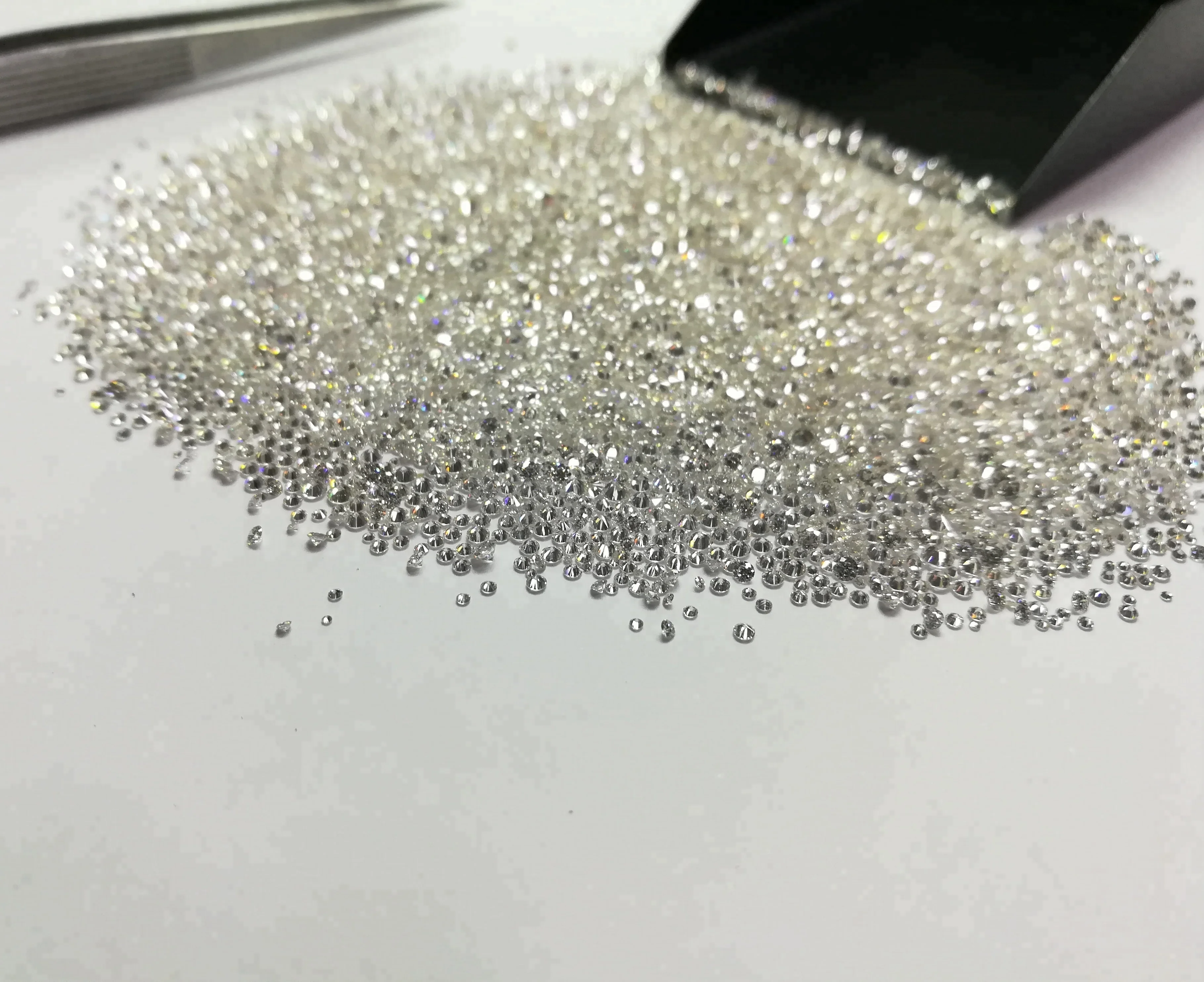 VVS TO VS CLARITY D-E-F COLOR 2.20 MM TO 2.30 MM TCW 1.00CT Lab Grown Loose Synthetic CVD Polished Diamond From Manufacturer