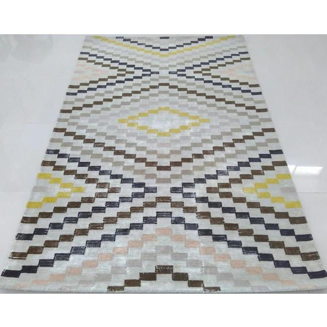 Beautiful Textured Hand Tufted Woolen Carpet  Area Rug Floor Carpet in cheap Price available in customized shape