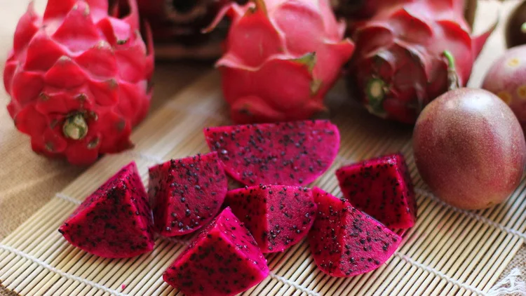 Dragon Fruit Smoothie -Canned Dragon Fruit Juice WHATSAPP +84-845-639-639