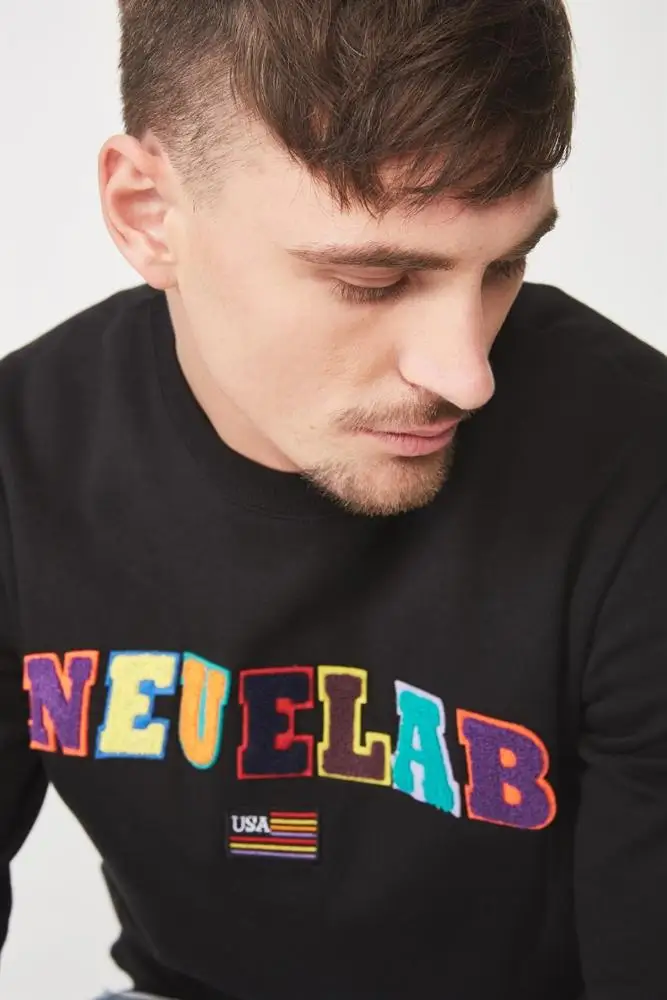 Cotton Fleece Sweatshirts Without Hood Custom Patched Fitted Pullover Colorful Chenille Patch Sweatshirt