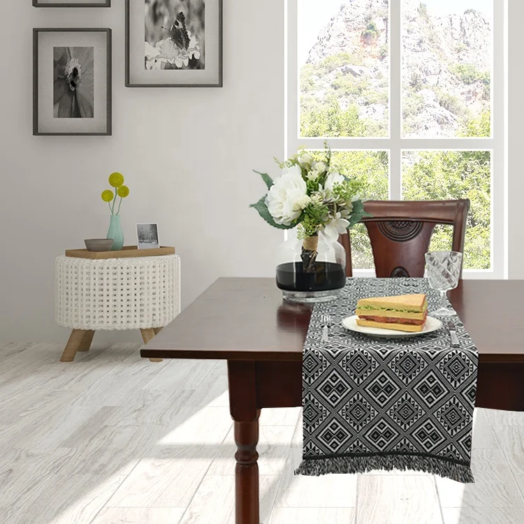 European Restaurant Table Runners Luxury Tassel Jacquard Table Runner For Dinning Decoration Wedding Banquet