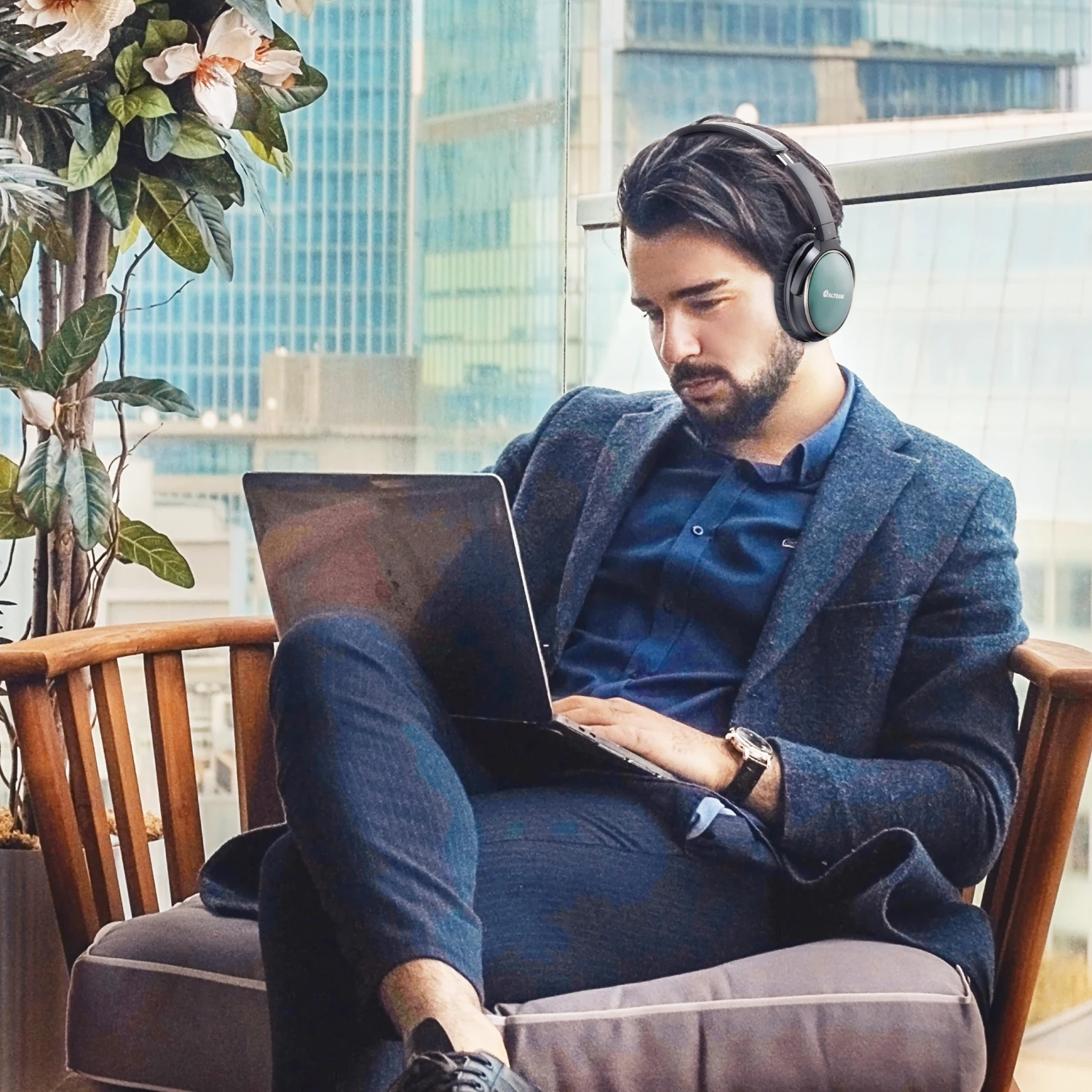 RFB-997 Bluetooth Audio Noise Cancelling Headphones