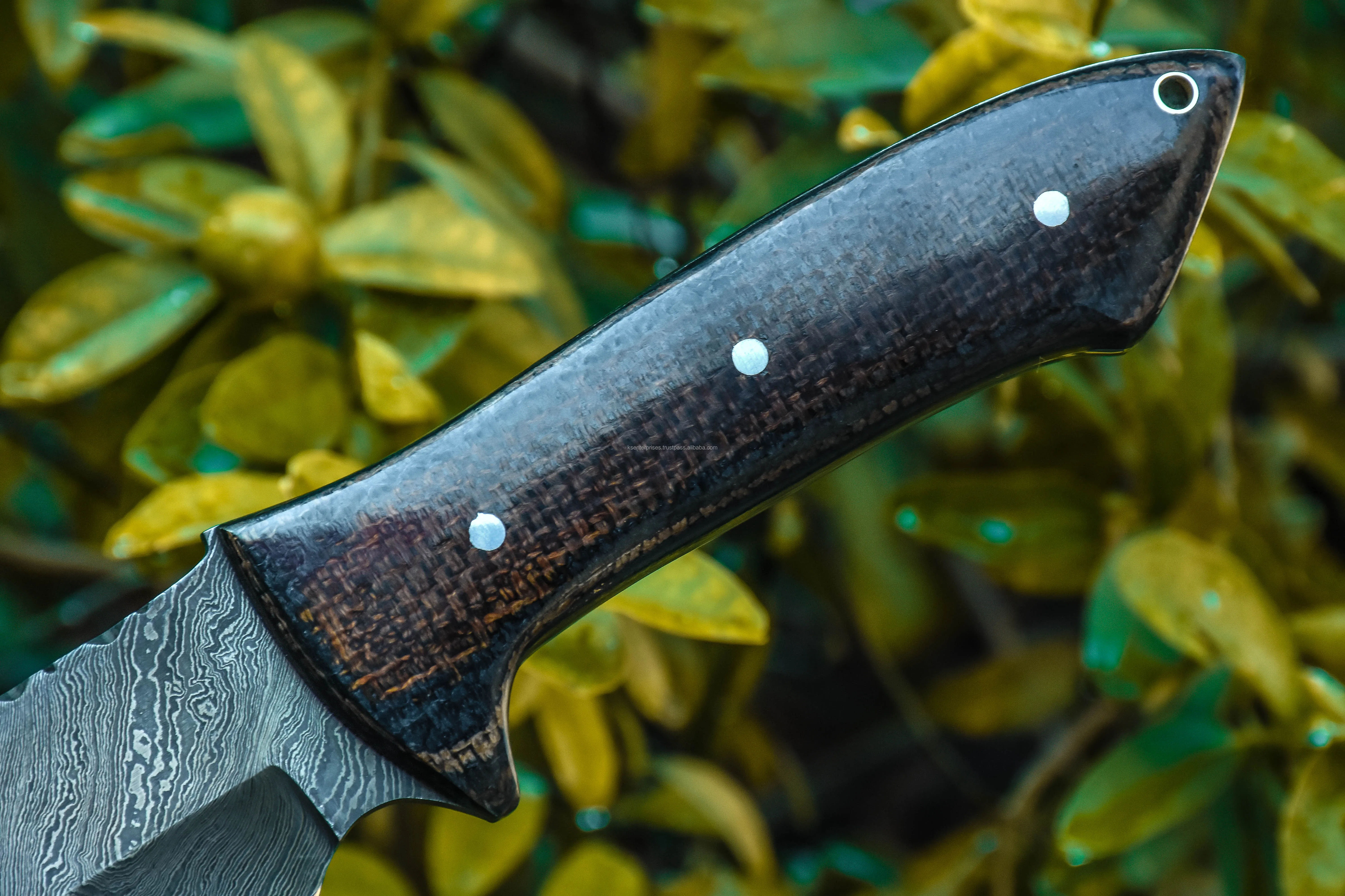 
Damascus steel handmade Tactical Outdoor Survival Sword 
