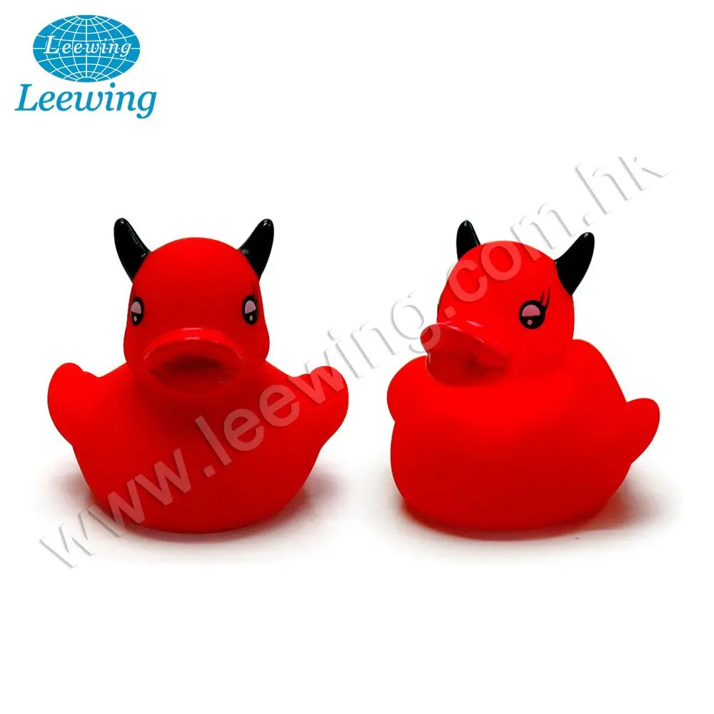 Flashing LED Light Changing Rubber Duck with Christmas Hat Festival Light-up Toy Gift