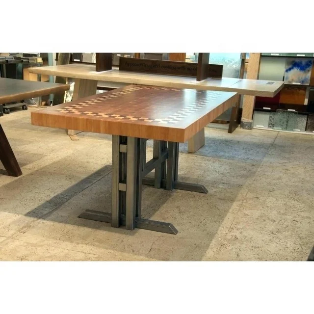 
 Промышленный обеденный стол из массива дерева акации  