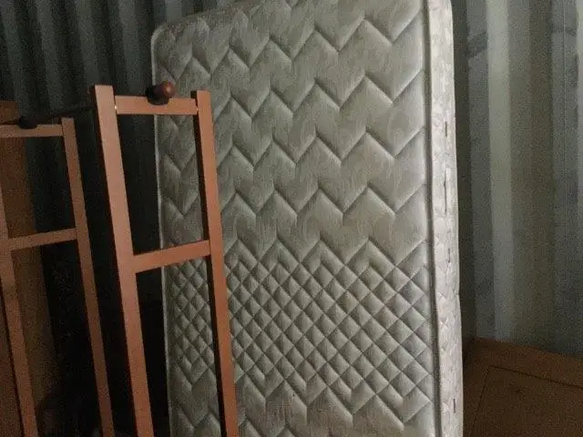 Japan high quality used platform queen double wood bed