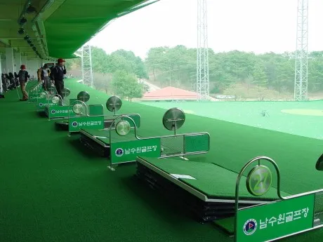 Swing Dr.I-R , Offer slopes, Tilting Moving Plate  in Golf Simulator and Driving Range