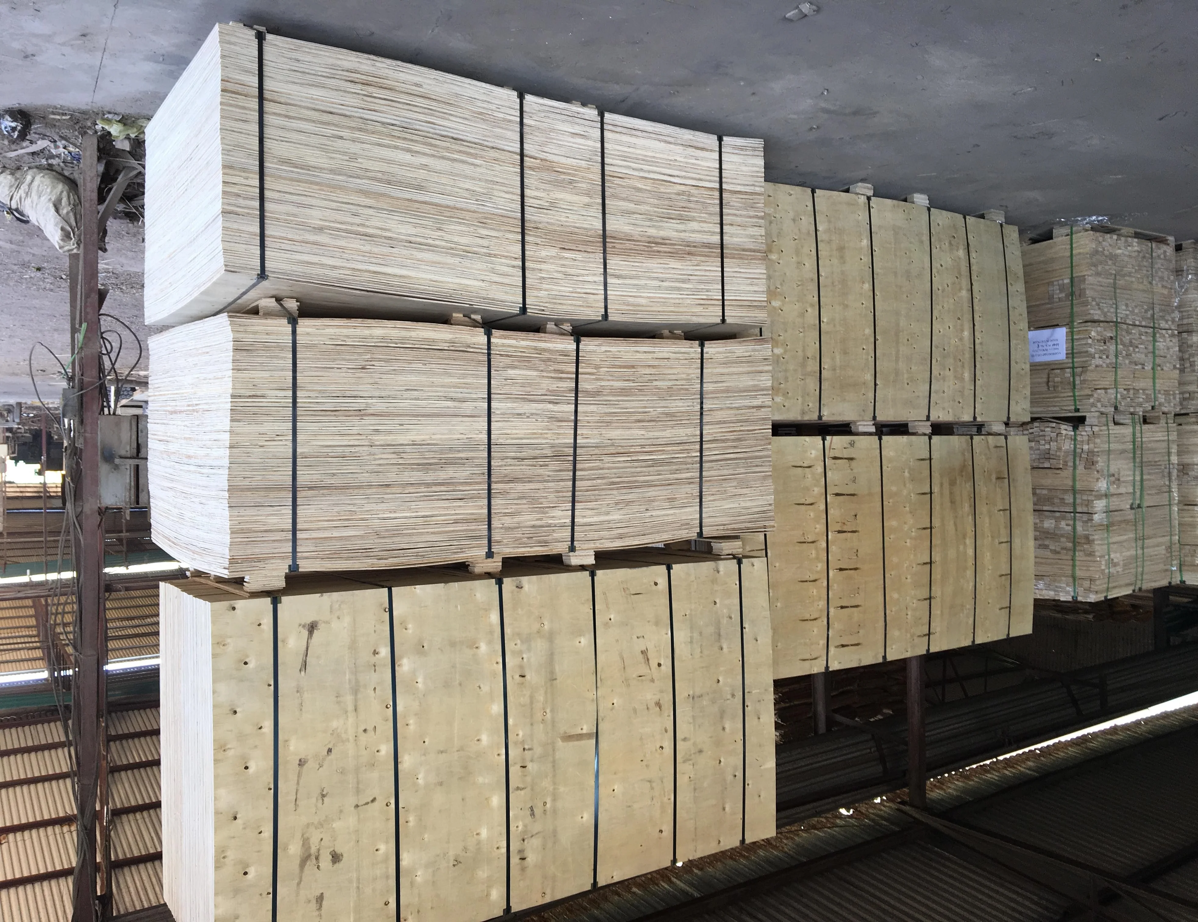 8.5mm 11.5mm Plywood for Making Pallets Wooden Crates for Export Cargo Made in Vietnam