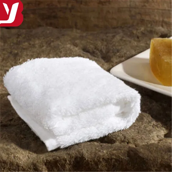 Factory custom soft white disposable single pack cotton wet wipe wet towel for restaurants and hotels