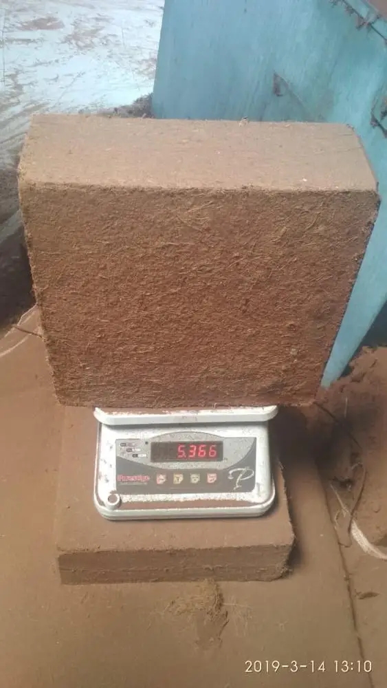 COCO PEAT - 100% organic and natural growing media extracted from coconut husk/ Whats ap : +91-9895764873