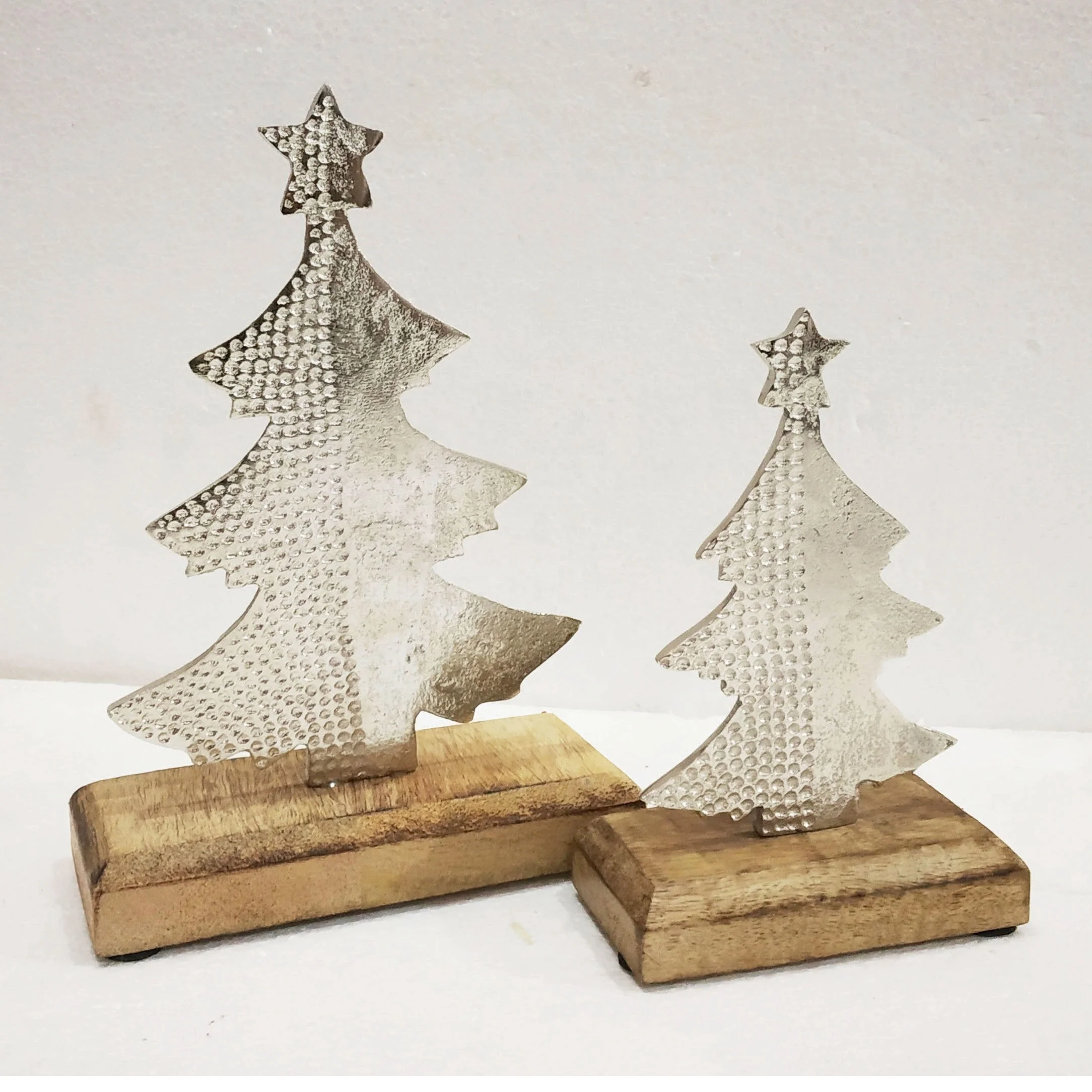 Shiny Small Christmas Tree and Table Xmas Tree Christmas Decoration With Customized Color And Sizes