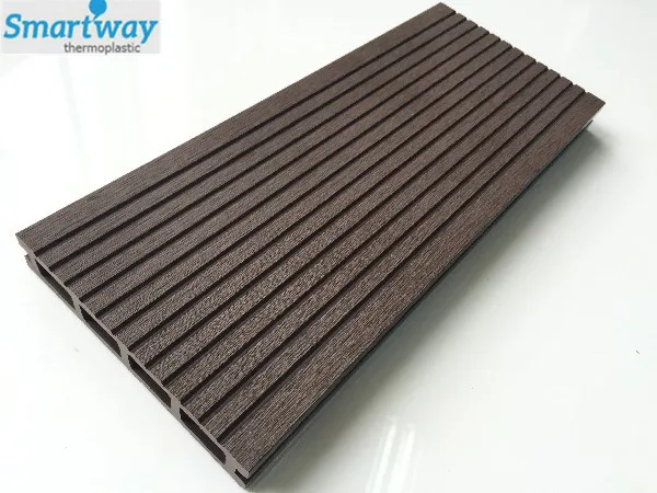 China cheap walkway outdoor wood plastic composite decking