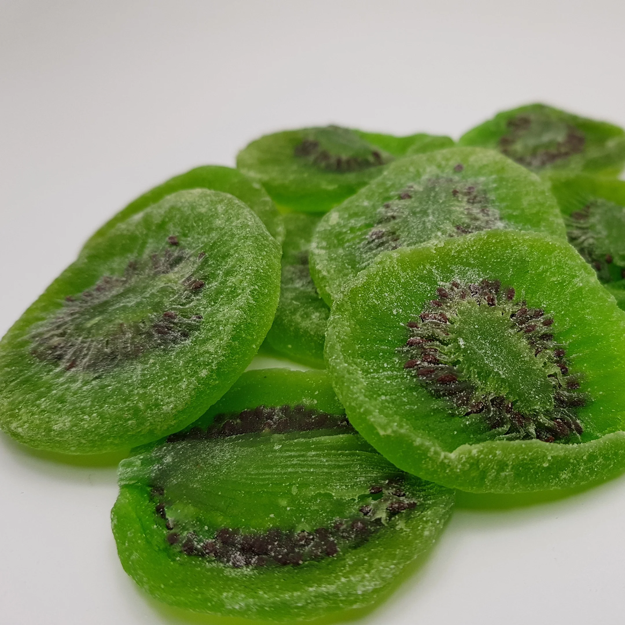 dehydrated Dried kiwi slices green color added from Thailand