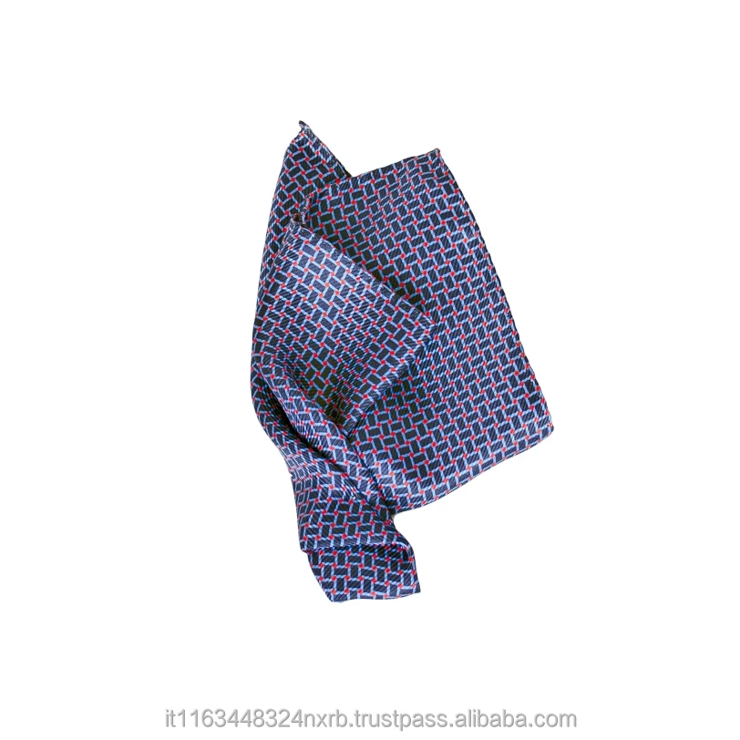 
 Шелковые карманные квадраты, сделанные в Италии, рулонные  