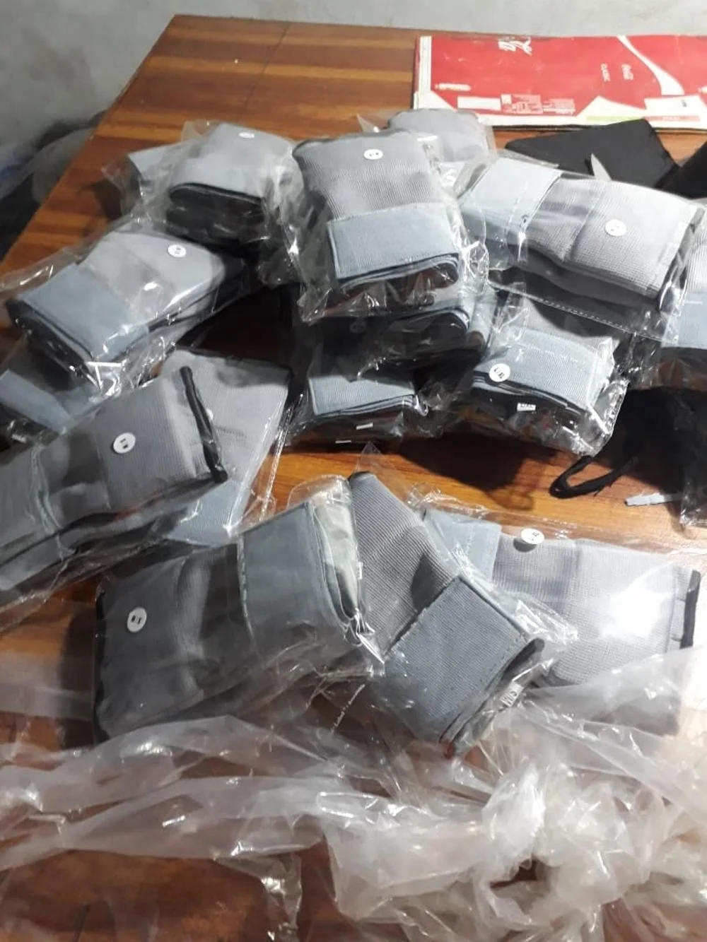 Custom Grey Color Boxing Gel Mitts Easy Hand Wraps