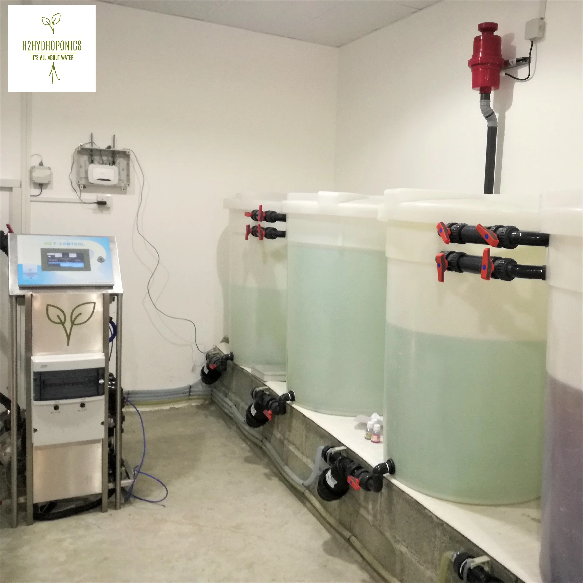
Hydroponic Controllers and Mixers For Greenhouses and Professional Growers 
