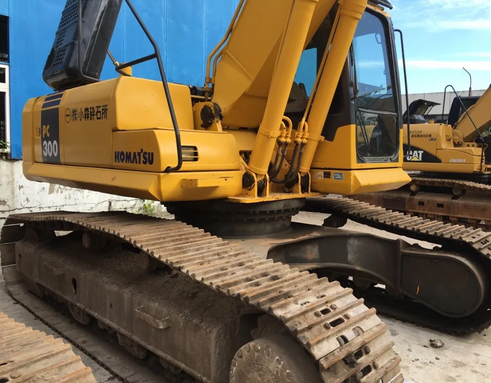 Strong Power Construction Equipment Komatsu PC300 Model for heavy work / Working Condition Excavator for sale