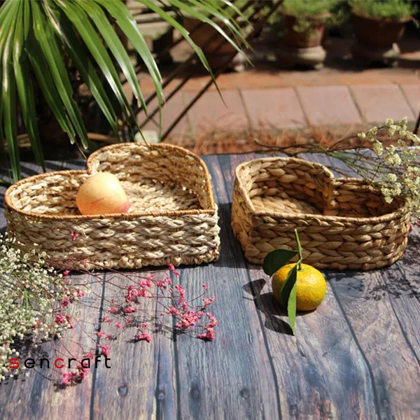 
heart shaped wicker baskets 