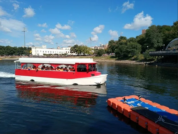 
Floating bus trolley boat amphibian boat 