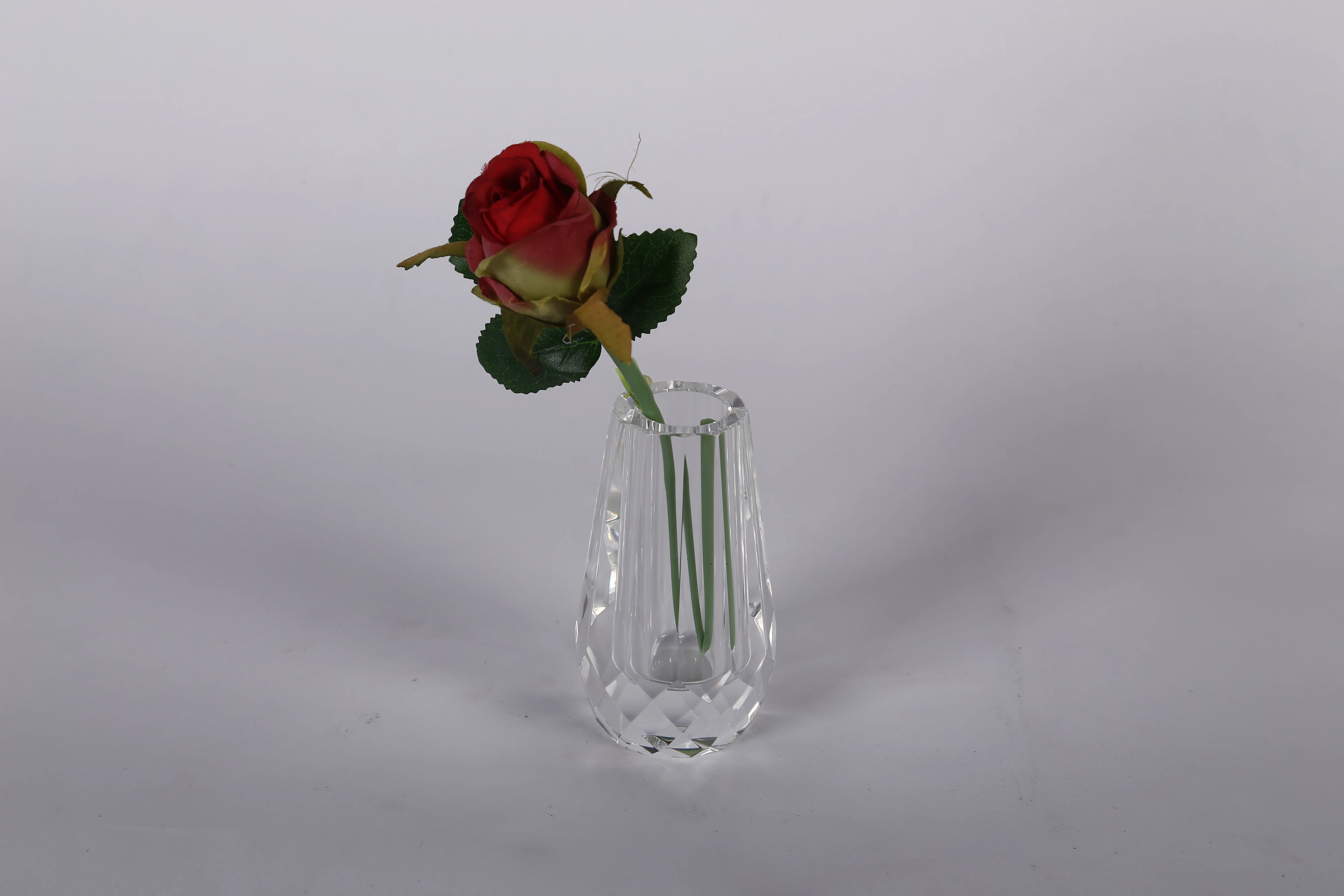 Beautiful cheap K9 decorative glass flower vase clear wedding table small single crystal flower vase decoration home decor