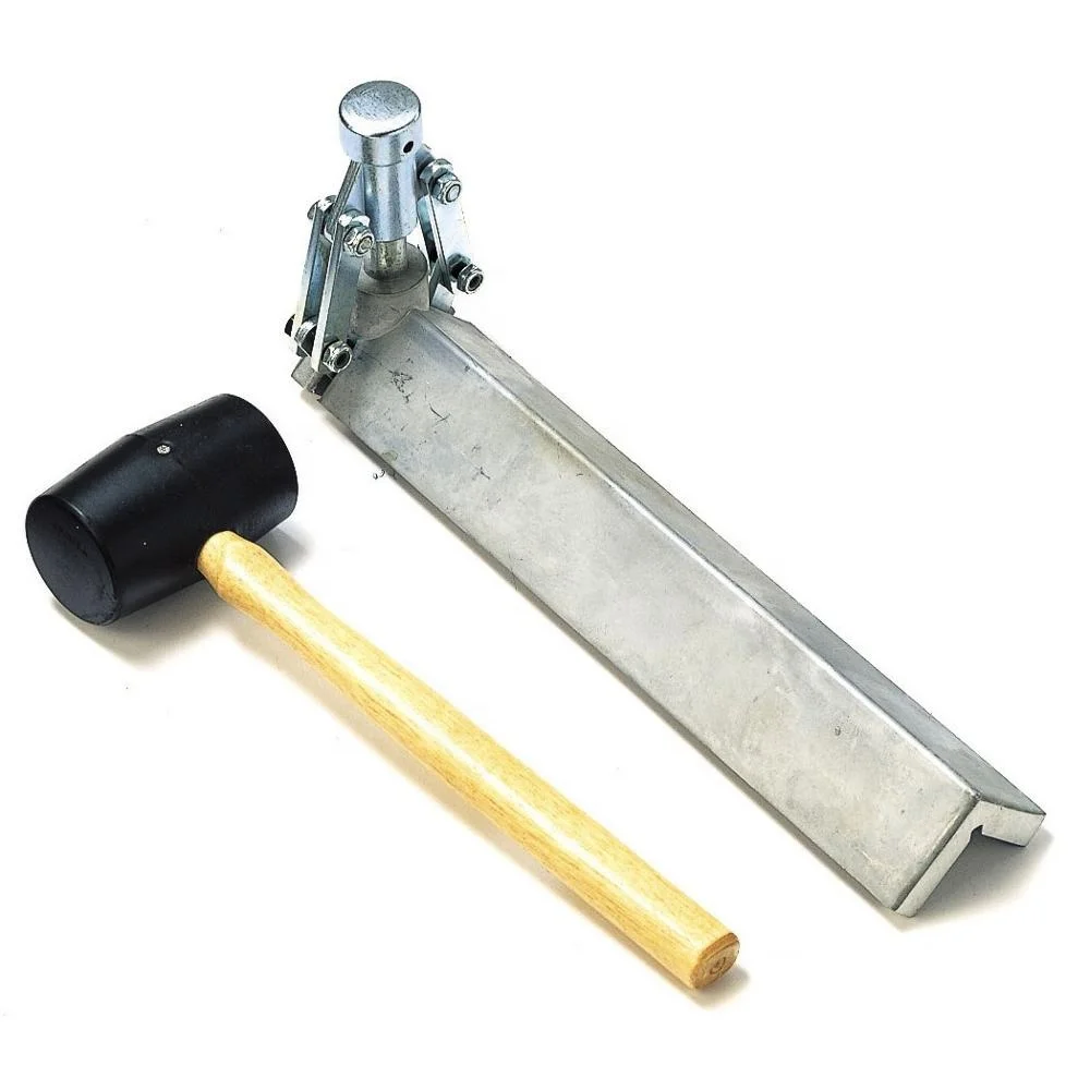 Corner bead Clincher with Rubber Mallet