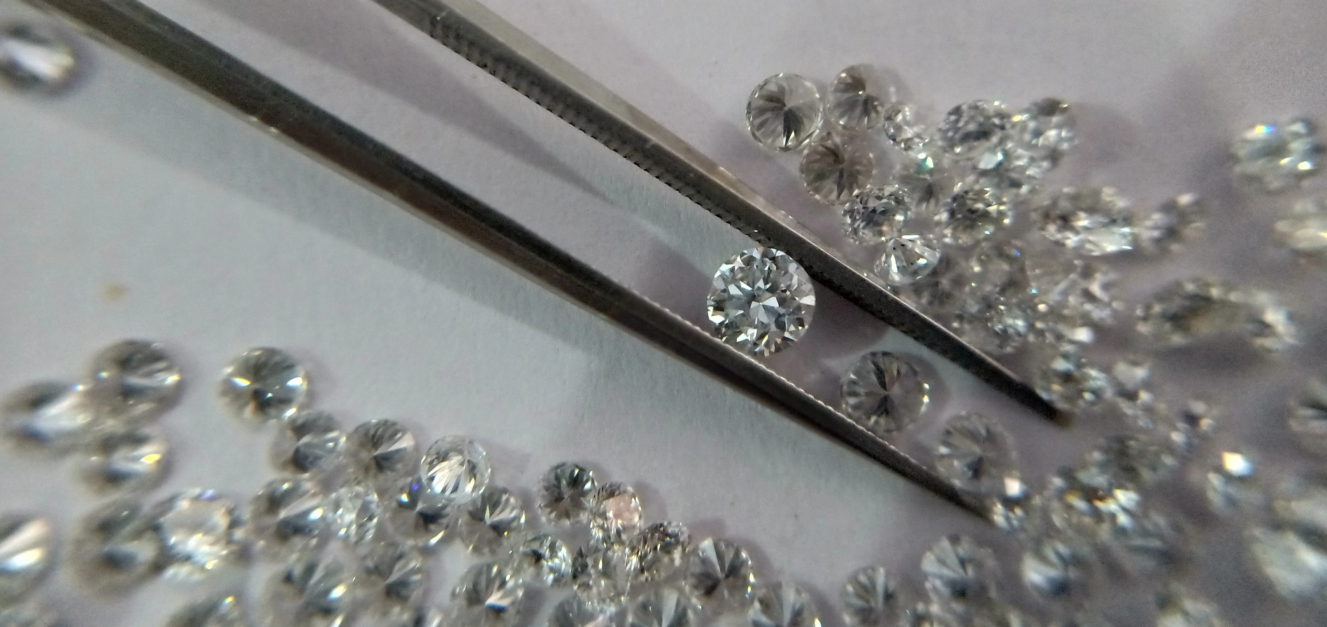 1.80 mm TO 1.90 mm DEF Color VVS TO VS Clarity 1.00 ct TCW Loose CVD HPHT Lab Grown Polished Diamond Wholesale Rate From India