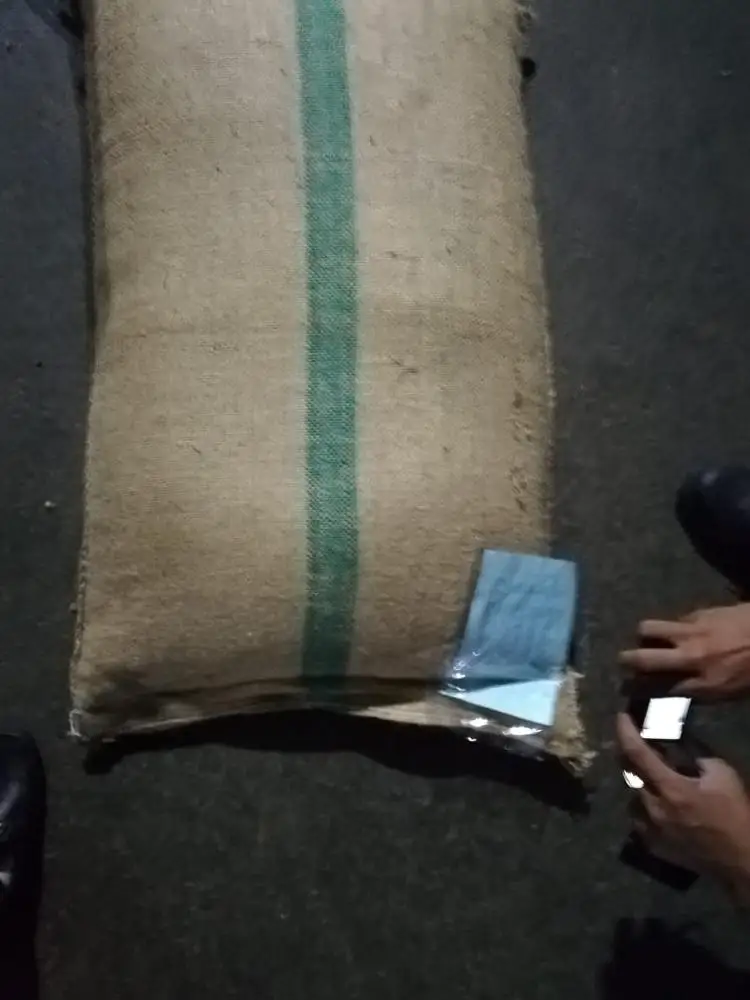  Зеленые кофейные зерна-Robusta