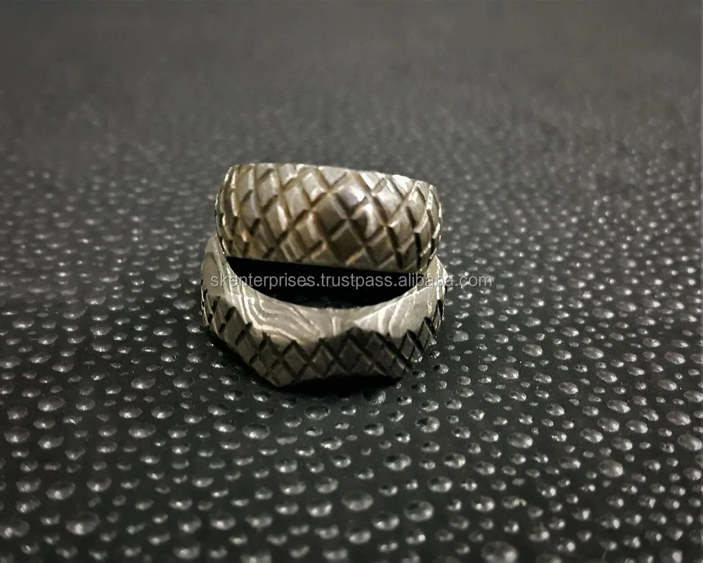 Beautiful Damascus Steel Couple Ring For Gift (File Work) Female Ring