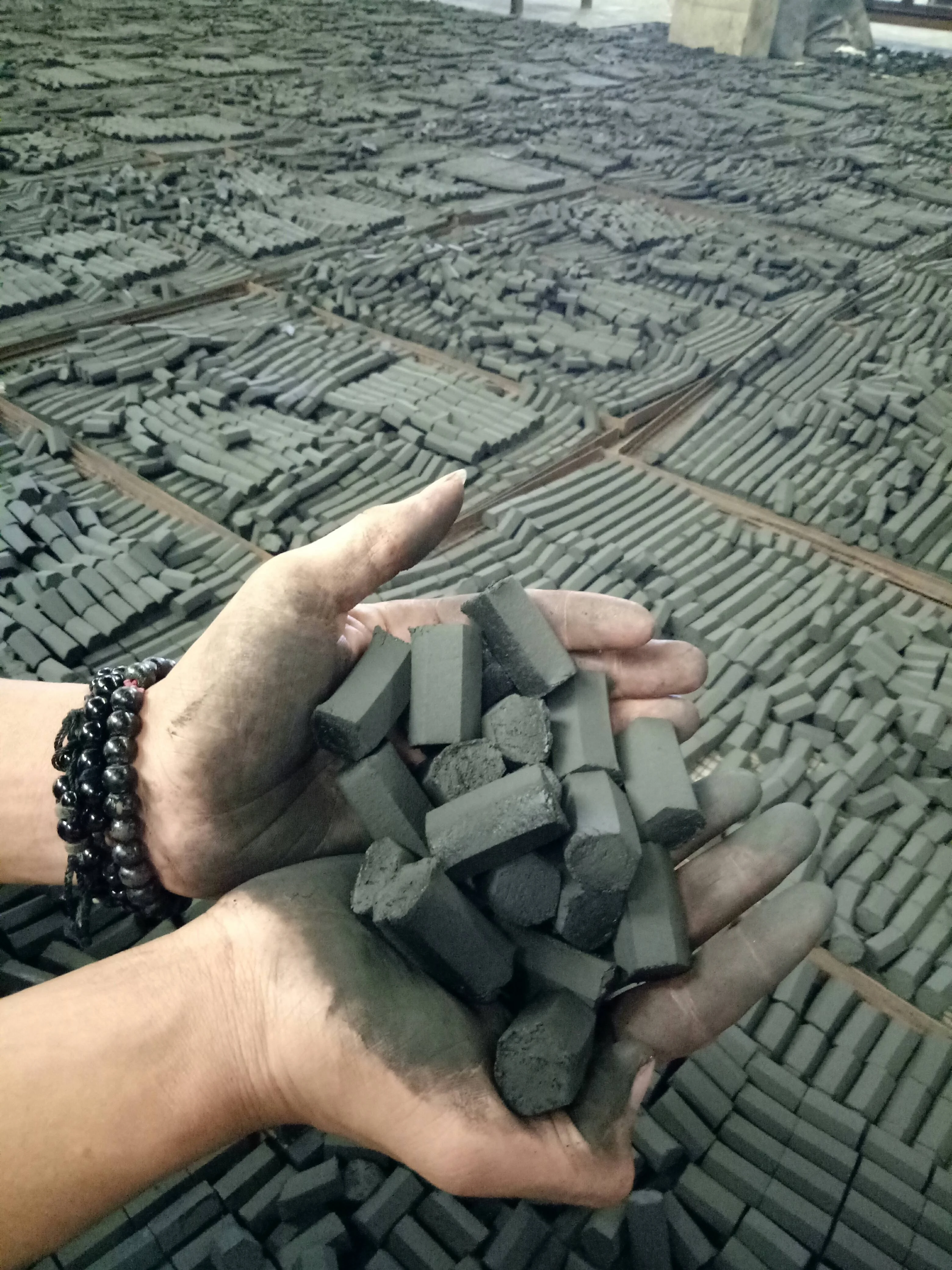 Best Product, Best Price Coconut Charcoal Briquette Made in Indonesia