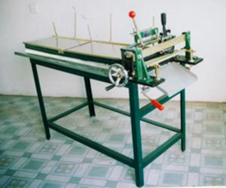 
glass tube cutting machine (for small diameter tube 4--10mm ) 