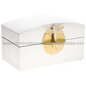 Glossy Lacquer Jewelry Box With Mother of Pearl Dragonfly Clasp