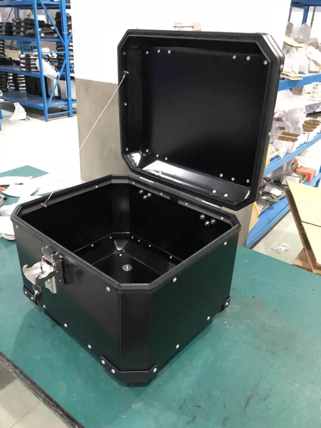 
Motorcycles Black Aluminum Top Box tail boxes For TRIUMPH TIGER 800 