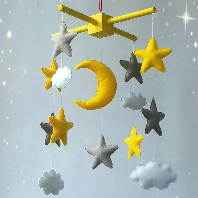 
Wholesale felt hanging ornament for baby crib with pubby shape 