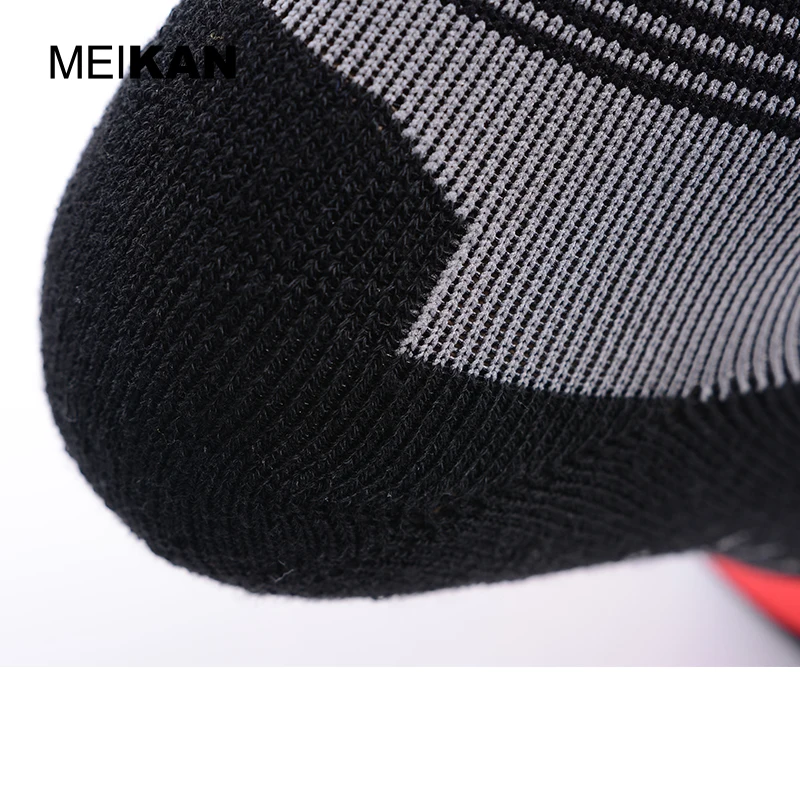 
MEIKAN Wholesale Non Slip Sports Basketball Custom Athletic Coolmax Compression Running Socks Men 