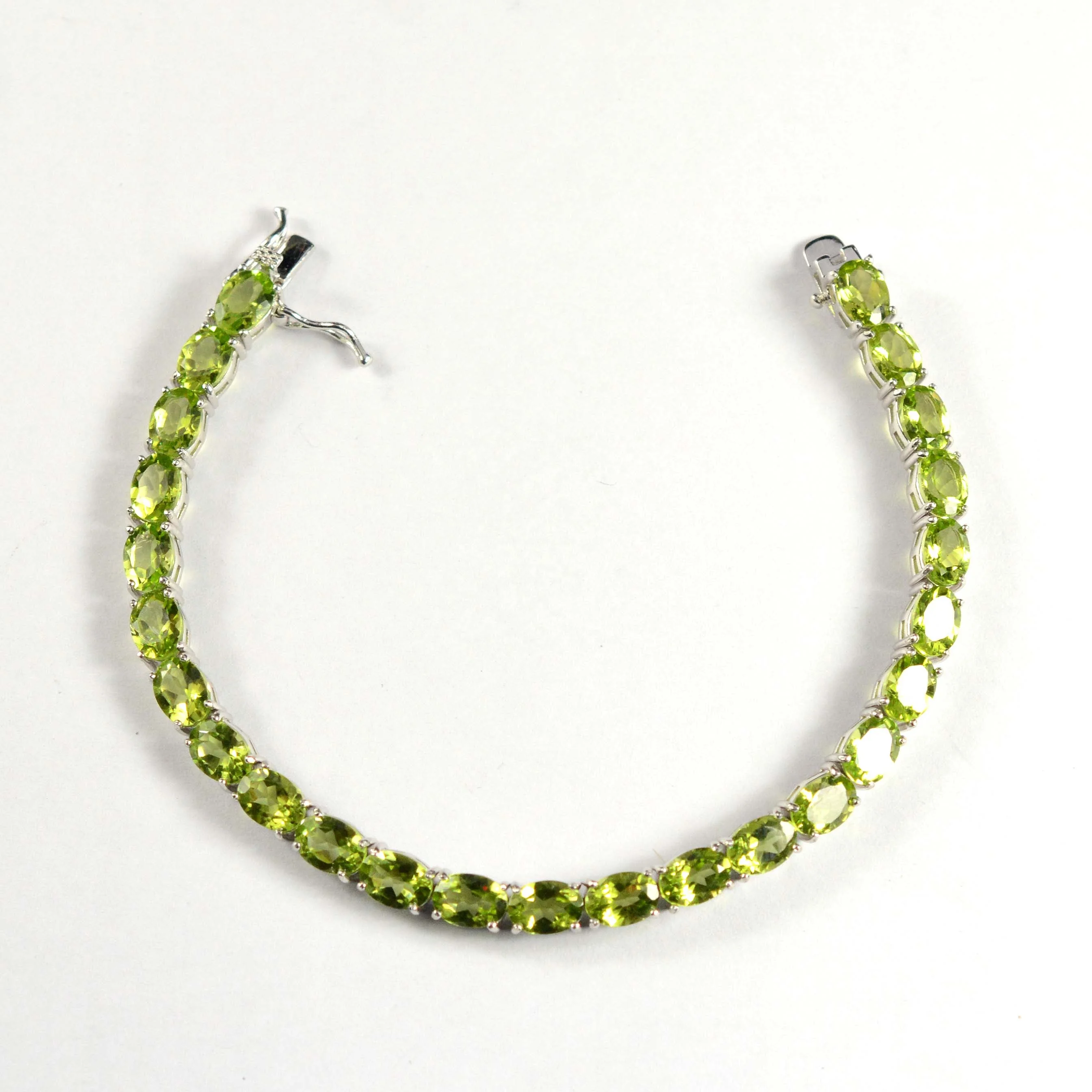 Handcrafted 925 sterling silver jewelry natural peridot gemstone tennis bracelet wholesaler