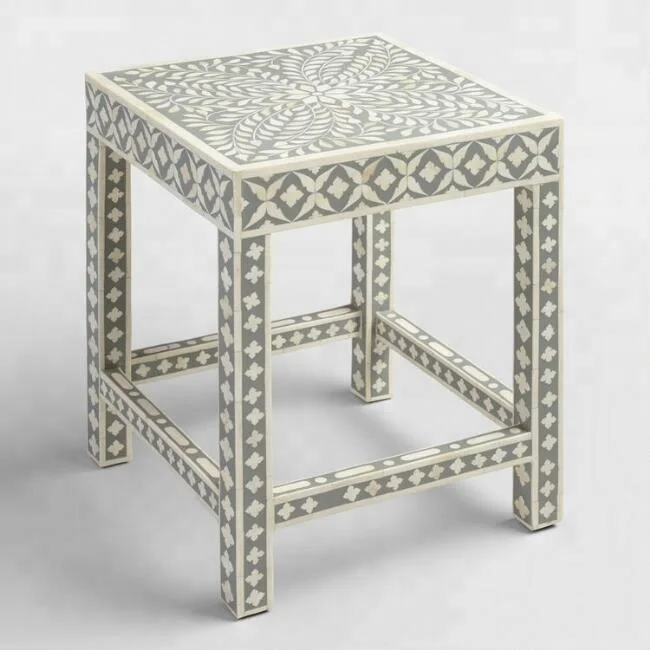 Контурный стол с инкрустацией в виде костей