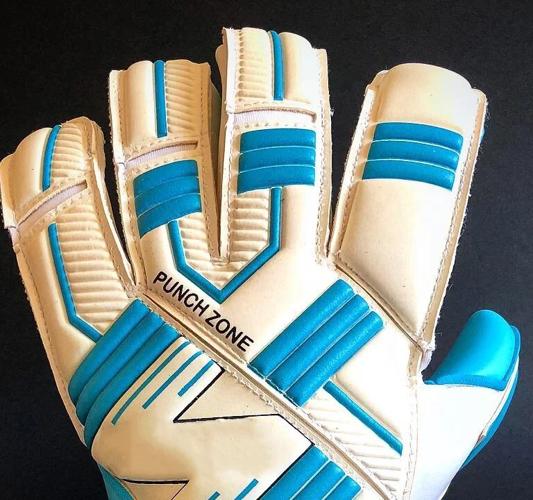 
Design your own sports custom football goalkeeper gloves 