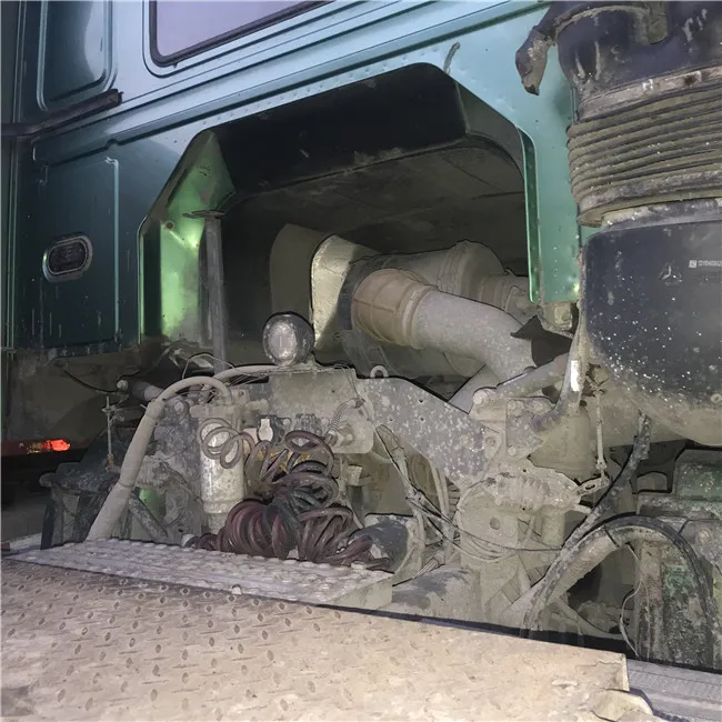 Used SINOTRUK HOWO International Tractor Truck Head 6X4 Used Trailer Head for Sale AFRICA