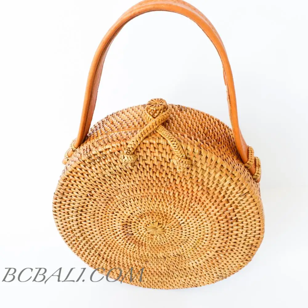 Fob Price Wholesale Tote Straw Rattan Circle Round Clutch Bag Handwoven Handmade Natural Leather Handle Bali Design