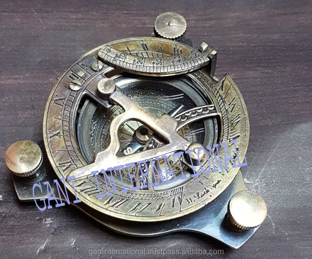 VINTAGE NAUTICAL MARINE SUNDIAL COMPASS WITH CASE.
