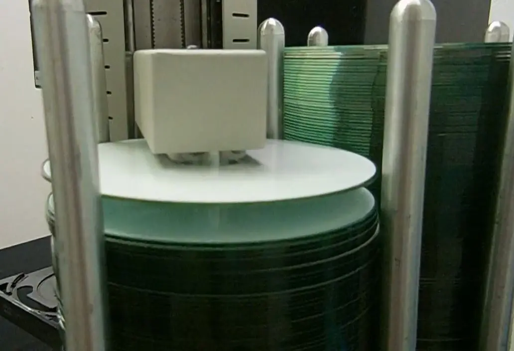 Automated CD DVD Blu-Ray Publisher Duplicator Thermal Printer w/ Built-In PC 900 Disc Capacity