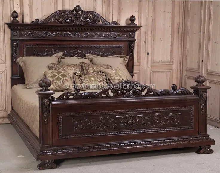 Full size Pillar bed , elegant carved wood beds khaki wood king size bed , hand carved wood bed sets Golden Style Luxury beds