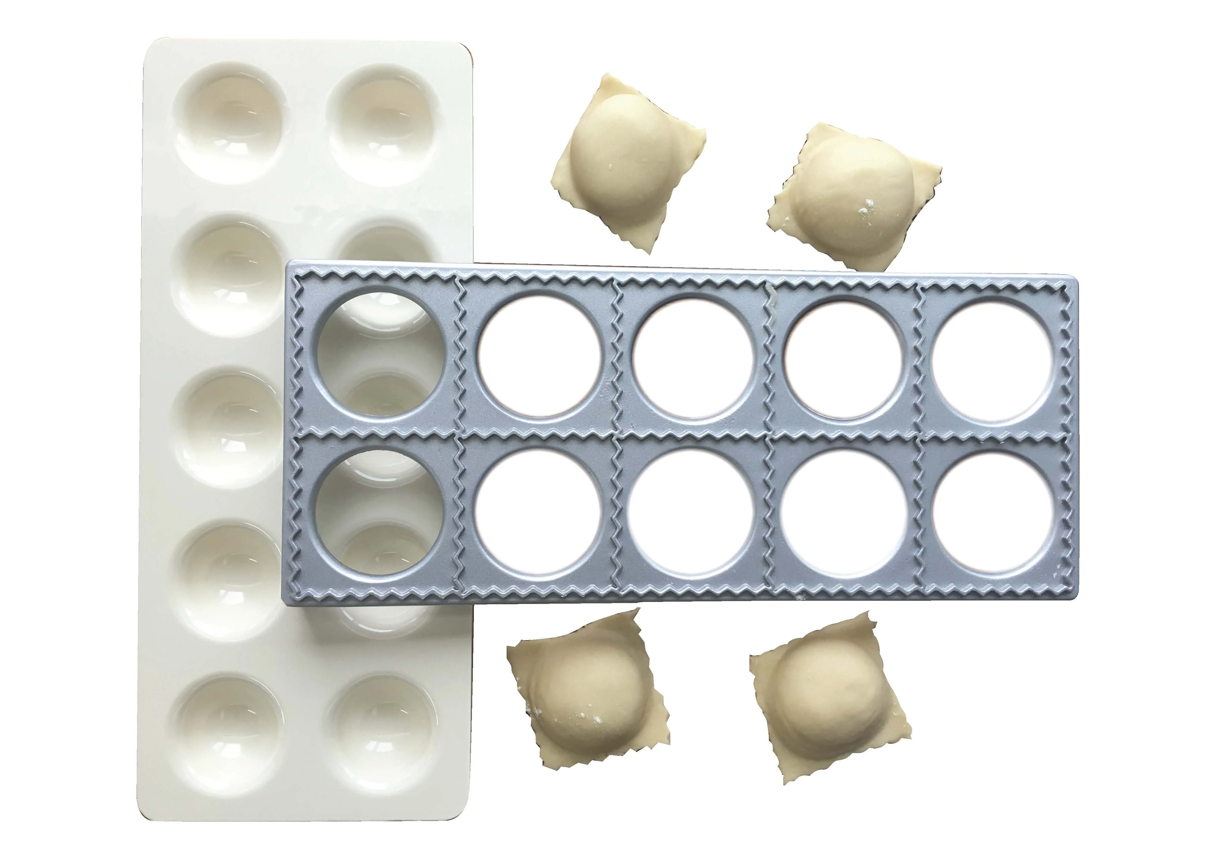 Kitchen Accessories Easy-To-Use 10 Squares Metal Pasta Cutter