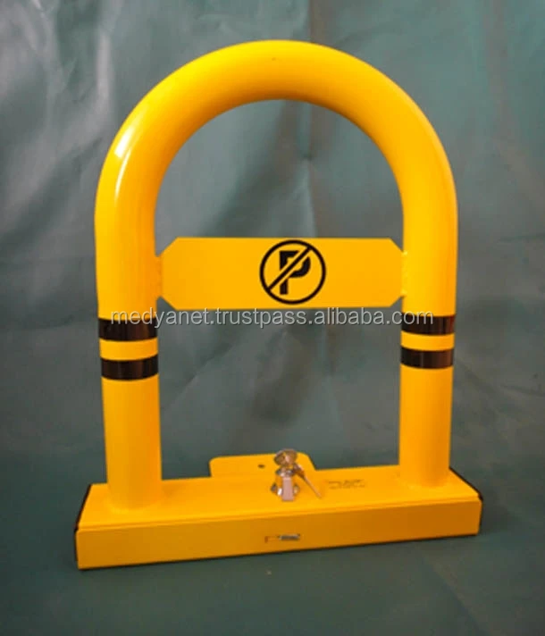Yellow Color U Design Iron Steel Metal Parking Post Barrier Locked Traffic Parking Signs Car Parking Barrier Lock