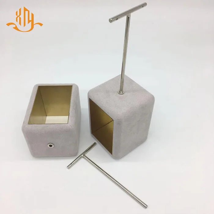 
XIANGYU new style factory wholesale custom luxury gray PU leather jewelry earrings display rack 