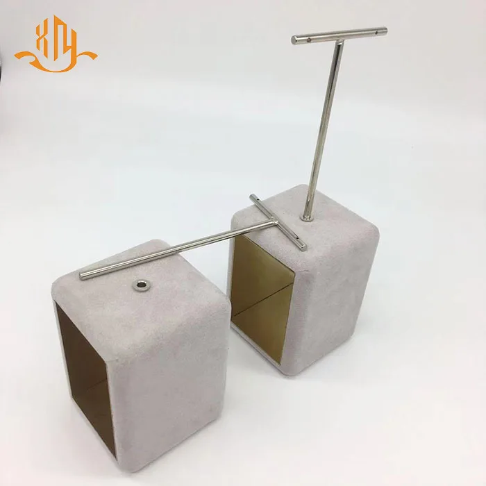 
XIANGYU new style factory wholesale custom luxury gray PU leather jewelry earrings display rack 