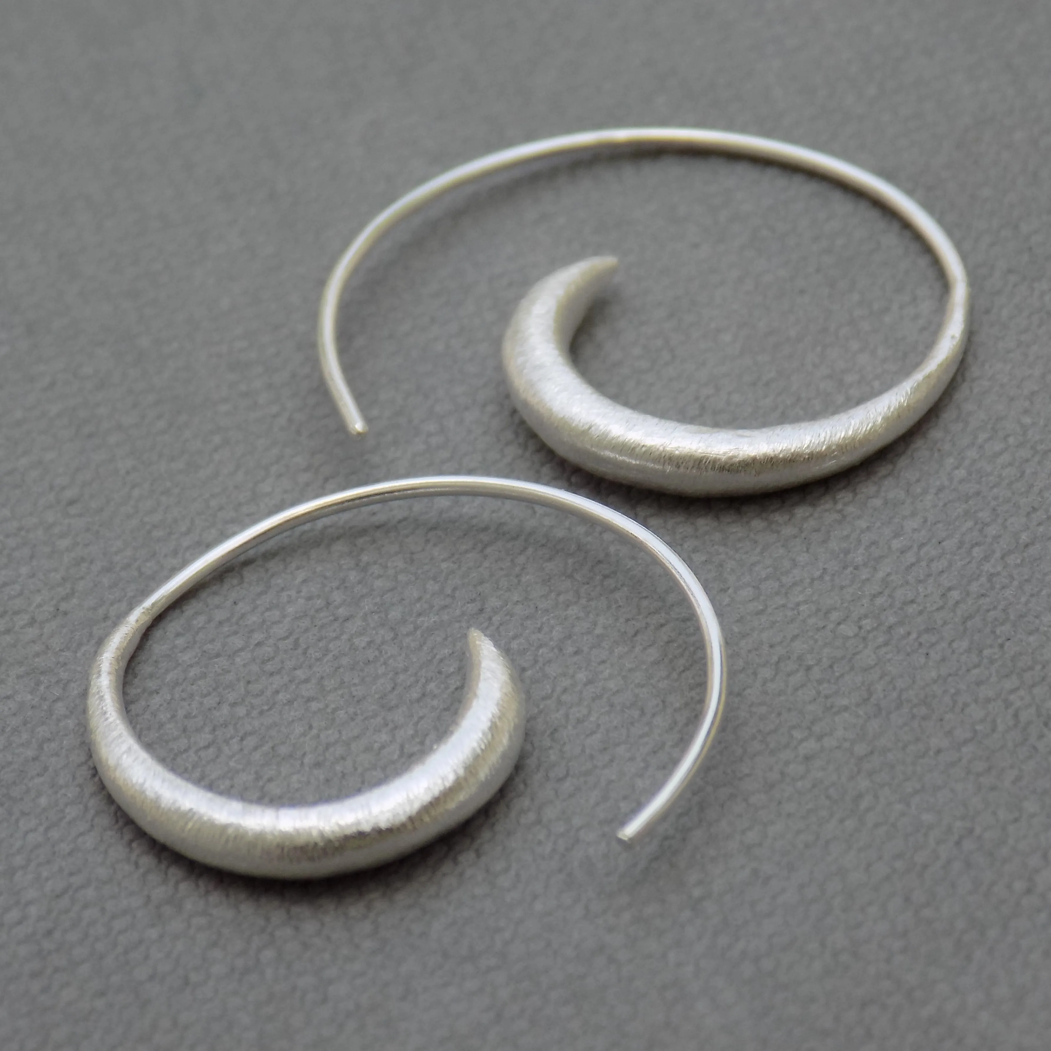 Small Bali 925 Sterling Silver With Scratched/Brushed Metal Finishing Handmade Classy Fashion Hoop Earrings Accessory For Women
