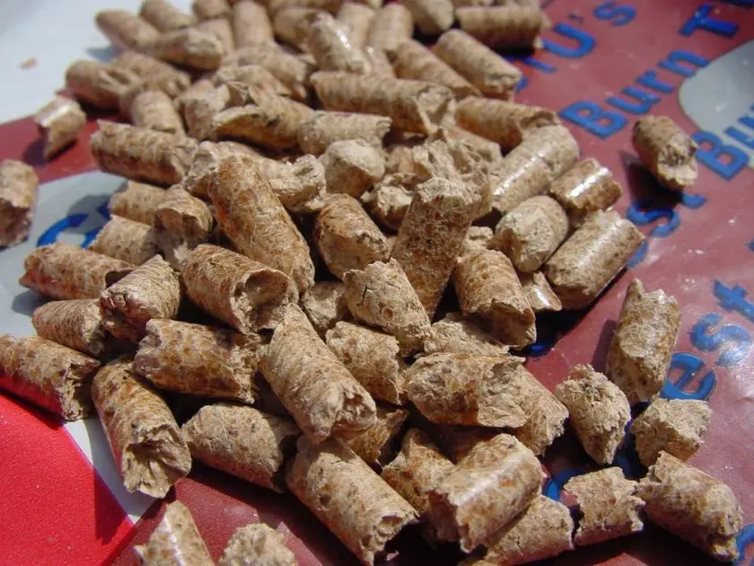 100% Natural Douglas Fir WOOD PELLETS IN BIG BAG